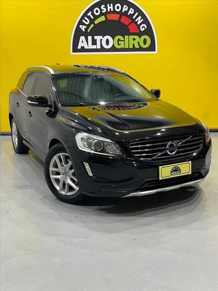 VOLVO XC60 2.4 D5 MOMENTUM DIESEL AWD 4P AUTOMÁTICO VOLVO XC60 2.4 D5 MOMENTUM DIESEL AWD 4P AUTOMÁTICO
